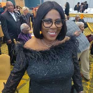 Meet your Posher, Beverley